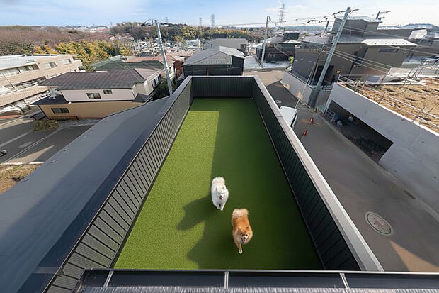 【スカイバルコニー】スカイバルコニー 誰にも邪魔されない空間へ
使い方は自由です。週末のランチを皆で楽しめるだけのスペースです。
注)人工芝等はCGで、イメージ画像です。