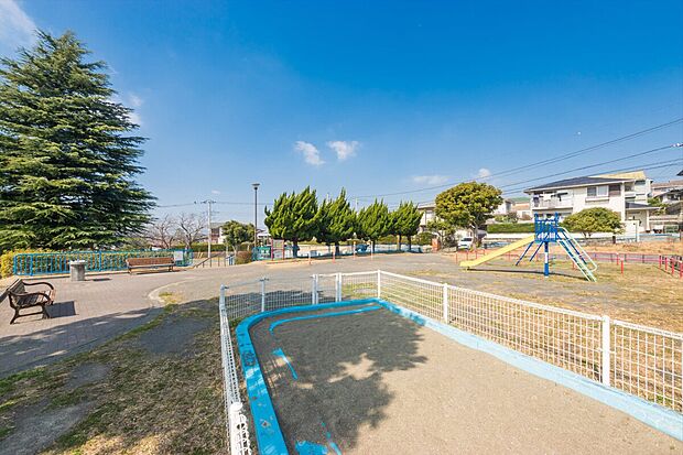 庄戸第三北公園(約150m)