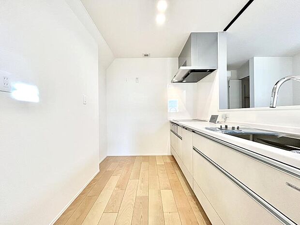 ゆとりあるキッチンではご家族と楽しくお料理ができます。