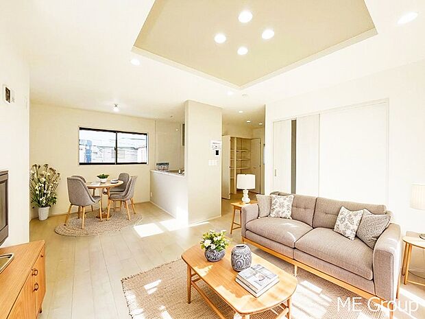 落ち着いた雰囲気のＬＤＫは家族みんなの快適空間※家具はCGです