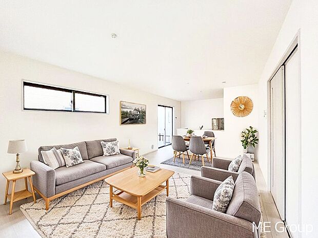 落ち着いた雰囲気のＬＤＫは家族みんなの快適空間※家具はCGです