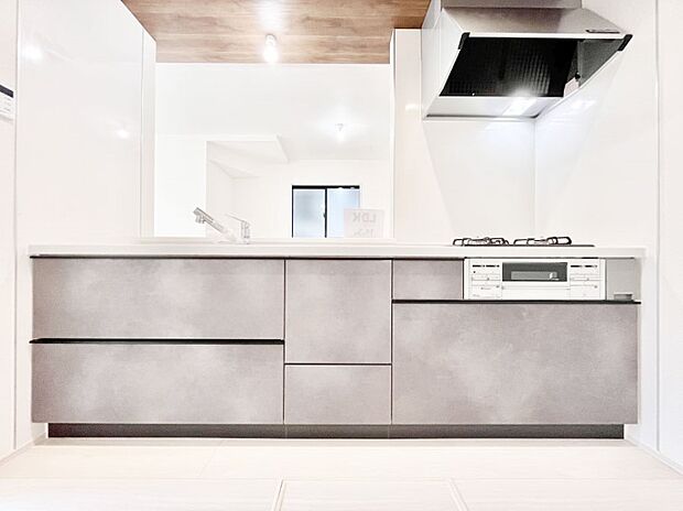 毎日使うキッチンだから、使いやすさ&お手入れのしやすさにこだわりました。