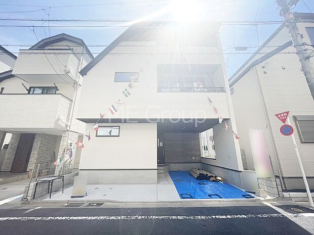 たっぷりの陽光と心地よい風が舞い込む住まい