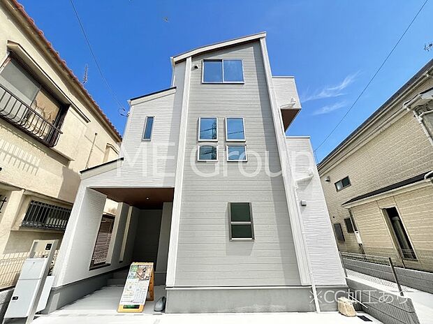 たっぷりの陽光と心地よい風が舞い込む住まい