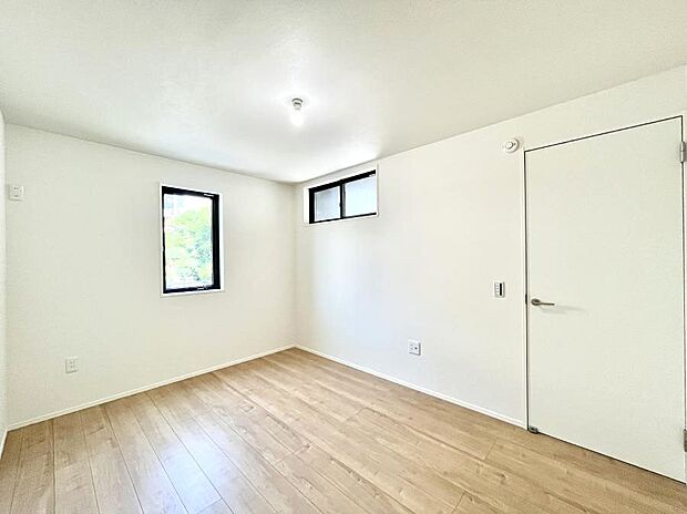 【子供部屋】２面採光で明るさ＆風通し良好！