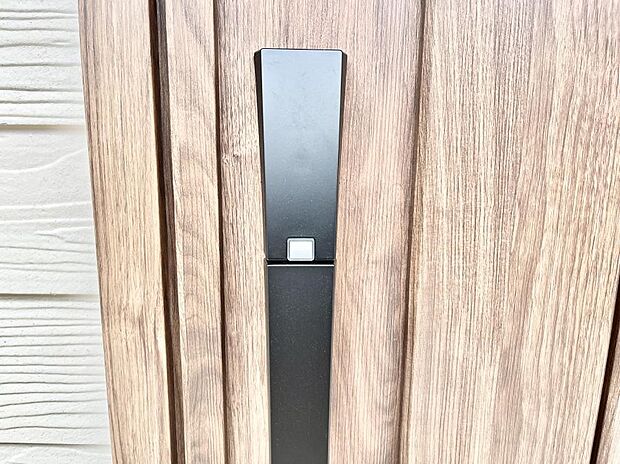 【玄関】ラクラク開錠！スマートコントロールキー。