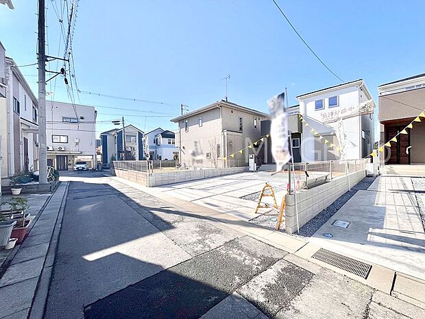 【前面道路含む現地写真】前面道路はきちんと整備されています  