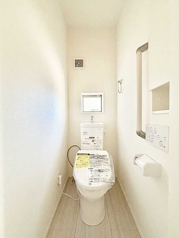 【トイレ】トイレは安心の２箇所！朝のバタバタも一安心です。