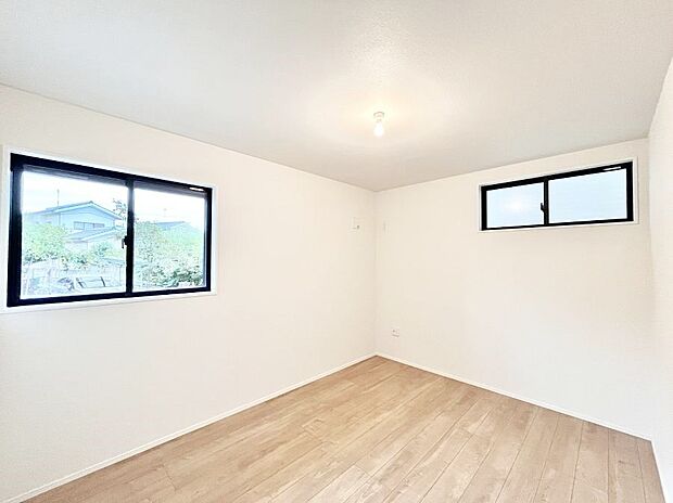 【子供部屋】子ども部屋にぴったりの明るい空間。