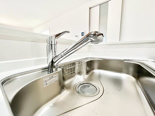 【蛇口一体型浄水器】いつでも清潔なおいしいお水を。一つの水栓で水道水と浄水を使い分け。