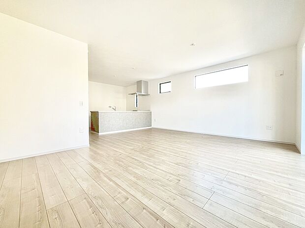 【リビング】どこにいても家族のつながりを感じられるコミュニケーションリビング。