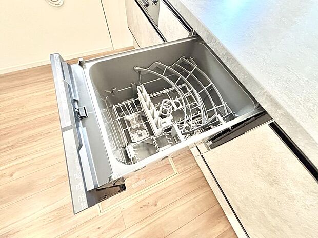 【食洗機】面倒なお片づけは食洗機にお任せ！家事の負担が減って、時間にも気持ちにもゆとりができます。