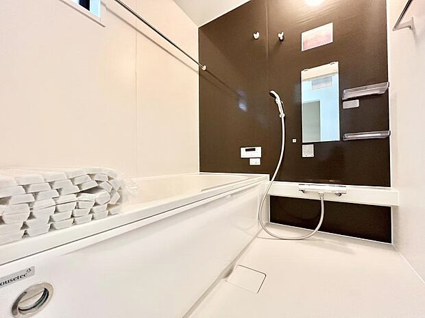 【浴室】落ち着いた雰囲気でゆっくりお寛ぎいただけるバスルーム 