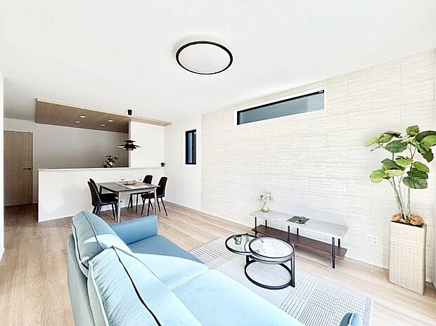 【リビングダイニング】落ち着いた雰囲気のＬＤＫは家族みんなの快適空間