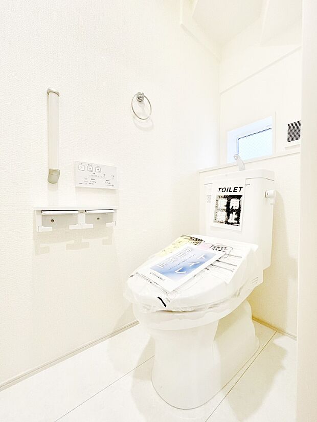 【トイレ】毎日を快適に！清潔感あるシャワートイレ。