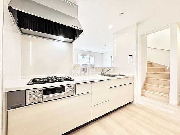 【ダイニングキッチン】カウンター越しにお話しをしながら毎日のお料理をもっと楽しく