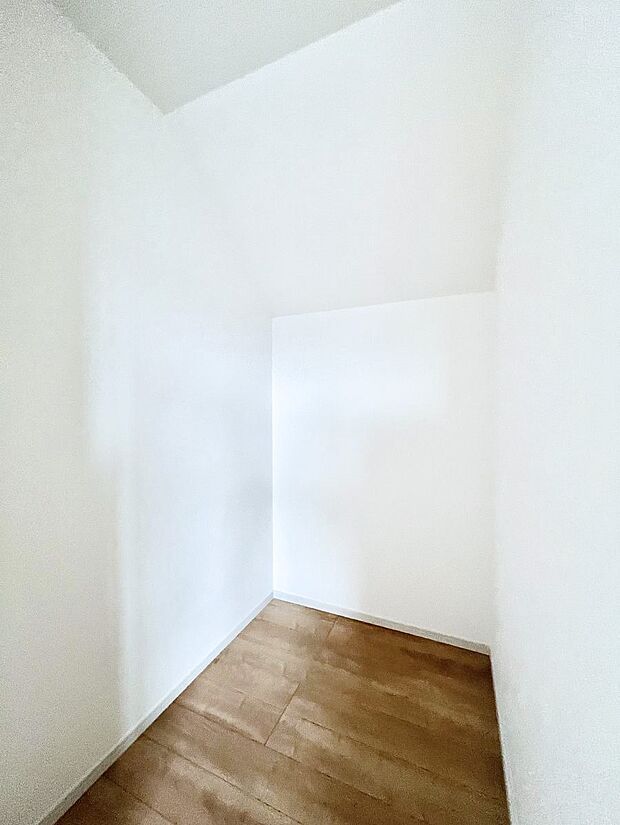 【ウォークインクローゼット】毎日の服選びが楽しくなるウォークインクローゼット