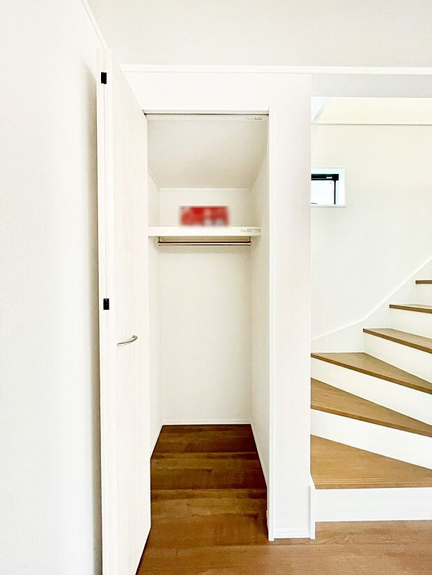 【リビング収納】リビング収納。ここに収納があると物が集まるLDKがスッキリ片付きそうですね。