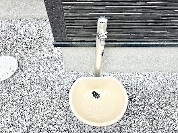 【その他現地】ガーデニングやお掃除に便利な外水栓