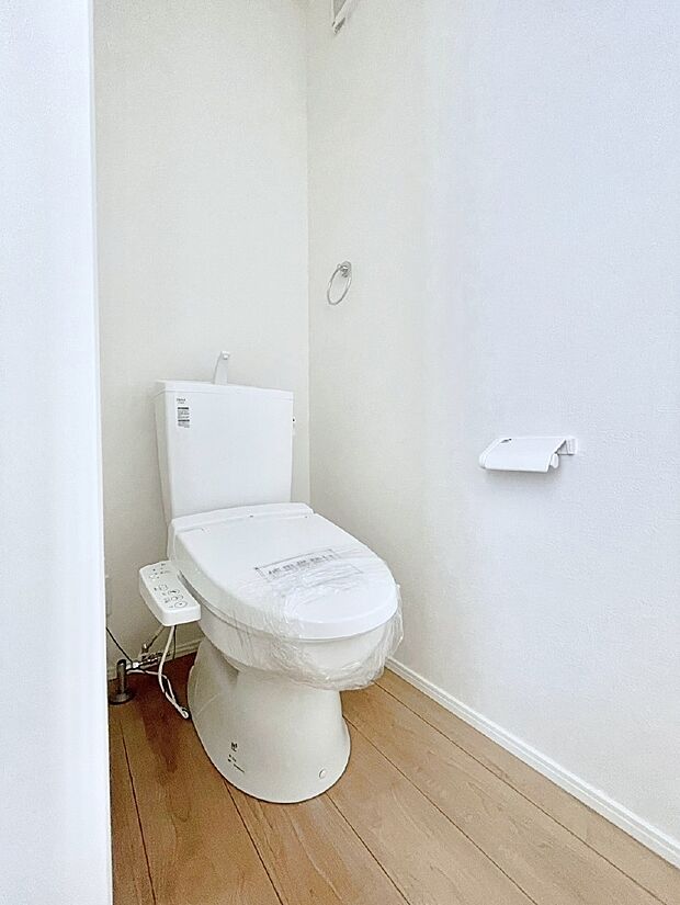 【トイレ】トイレは温水洗浄機能付き