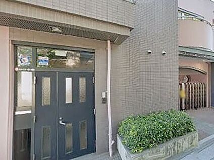 谷塚おざわ幼稚園 500m(7分)