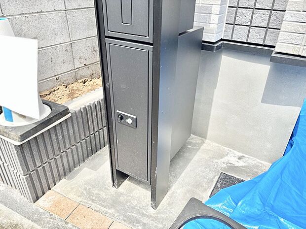 【その他現地】「宅配ボックス」　時間を気にせず宅配物をいつでも安全に受け取れます。