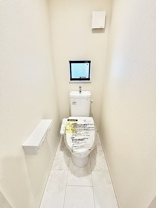 【トイレ】トイレは安心の２箇所！朝のバタバタも一安心です。 