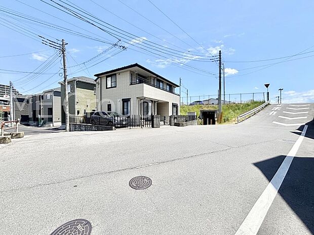 【前面道路含む現地写真】ここから始まる新生活を応援いたします