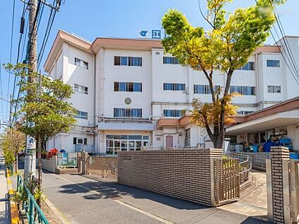 江戸川区立鹿本中学校 100m(2分)