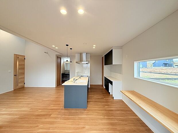 【キッチン】キッチンとダイニングが横並びの人気の間取り