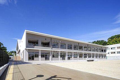 槇尾学園(小中一貫校) 約,7100m(徒歩24分)