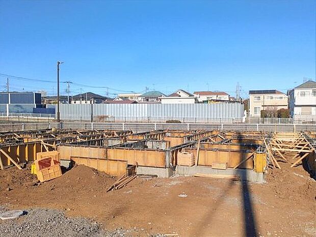 『B号棟』
住宅性能評価で耐震等級３（最高等級）を取得！お客様を守る大切な住宅だからこそ、第三者の検査を受けて安心して住んでいただける住宅をご案内させて頂きます。