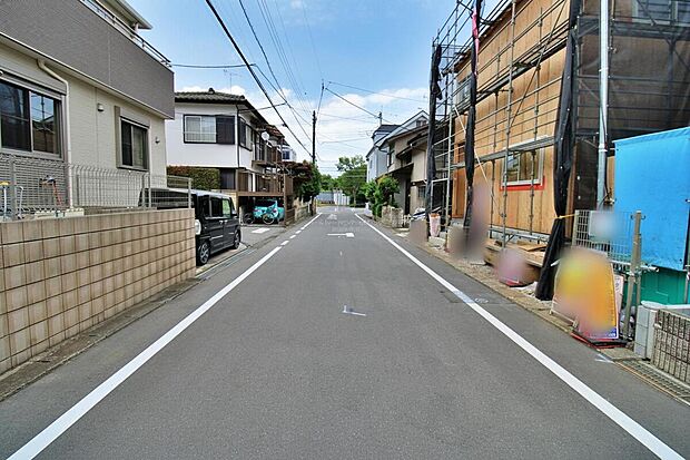 『１号棟』
ひとたび扉を開けばそこに待っているのは上質な空間とマイホームでの新生活をイメージさせる優雅なひととき。「この家なら…」ではなく「ここに住みたい♪」と思う感動をお届けいたします。