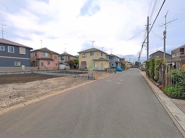 『1号棟』
ひとたび扉を開けばそこに待っているのは上質な空間とマイホームでの新生活をイメージさせる優雅なひととき。「この家なら…」ではなく「ここに住みたい♪」と思う感動をお届けいたします。