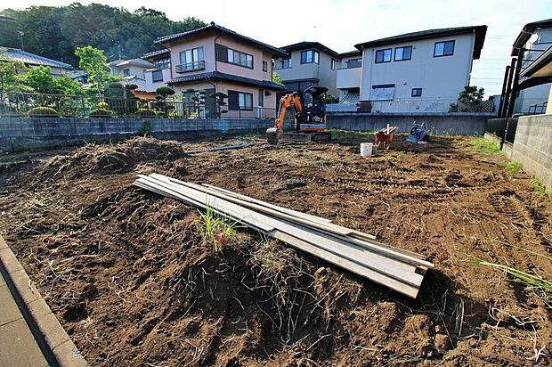 『１・２号棟』
住宅性能評価で耐震等級３（最高等級）を取得！お客様を守る大切な住宅だからこそ、第三者の検査を受けて安心して住んでいただける住宅をご案内させて頂きます。