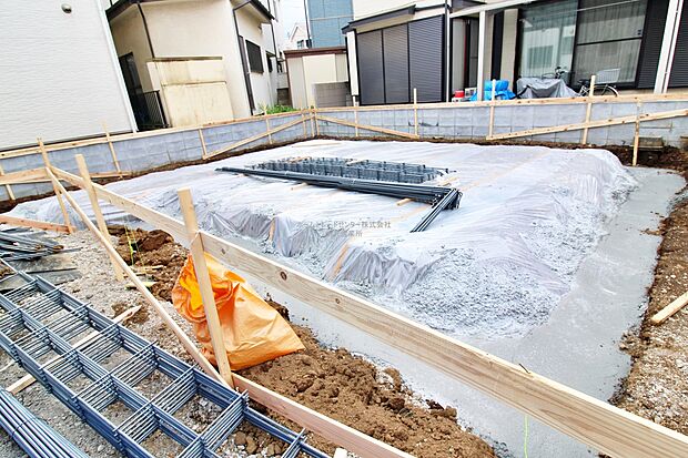 『１号棟』
住宅性能評価で耐震等級３（最高等級）を取得！お客様を守る大切な住宅だからこそ、第三者の検査を受けて安心して住んでいただける住宅をご案内させて頂きます。