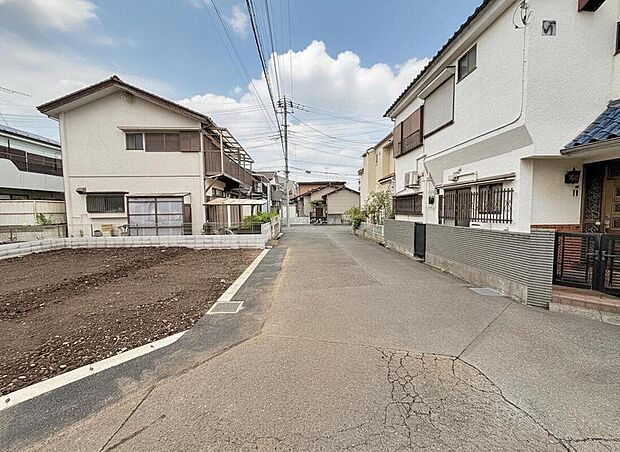『A号棟』
ひとたび扉を開けばそこに待っているのは上質な空間とマイホームでの新生活をイメージさせる優雅なひととき。「この家なら…」ではなく「ここに住みたい♪」と思う感動をお届けいたします。