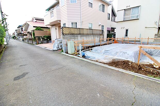 ひとたび扉を開けばそこに待っているのは上質な空間とマイホームでの新生活をイメージさせる優雅なひととき。「この家なら…」ではなく「ここに住みたい♪」と思う感動をお届けいたします。