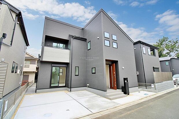 【現地外観写真】住宅性能評価で耐震等級３（最高等級）を取得！お客様を守る大切な住宅だからこそ、第三者の検査を受けて安心して住んでいただける住宅をご案内させて頂きます。その頑丈さを、ぜひ現地にてご体感くださいませ。