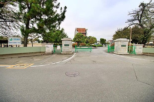 飯能第一中学校（約1,900m）