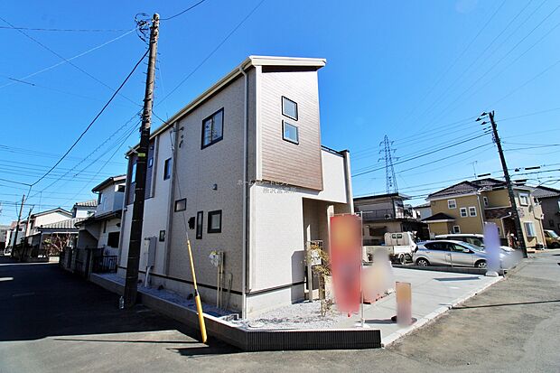 【現地外観写真】『１号棟』
住宅性能評価で耐震等級３（最高等級）を取得！お客様を守る大切な住宅だからこそ、第三者の検査を受けて安心して住んでいただける住宅をご案内させて頂きます。