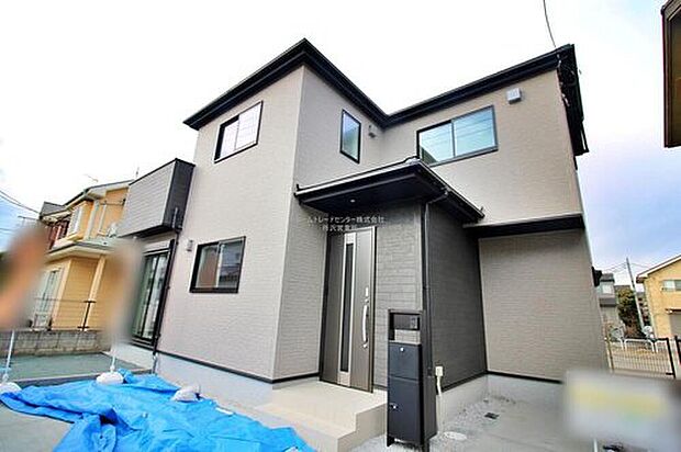 【現地外観写真】『１号棟』
住宅性能評価で耐震等級３（最高等級）を取得！お客様を守る大切な住宅だからこそ、第三者の検査を受けて安心して住んでいただける住宅をご案内させて頂きます。