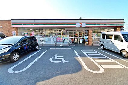 セブンイレブン所沢小手指町1丁目店 597m(徒歩8分)