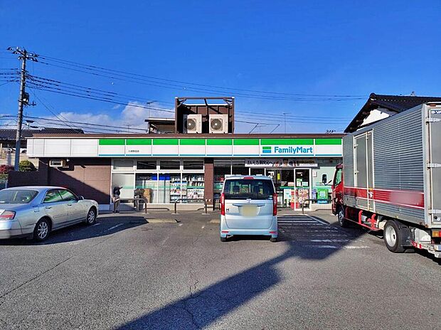 ファミリーマート狭山笹井店（約412m）