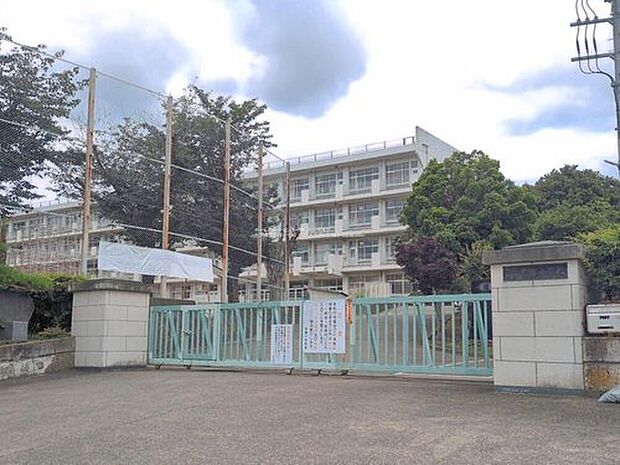 所沢市立荒幡小学校(約880m)
