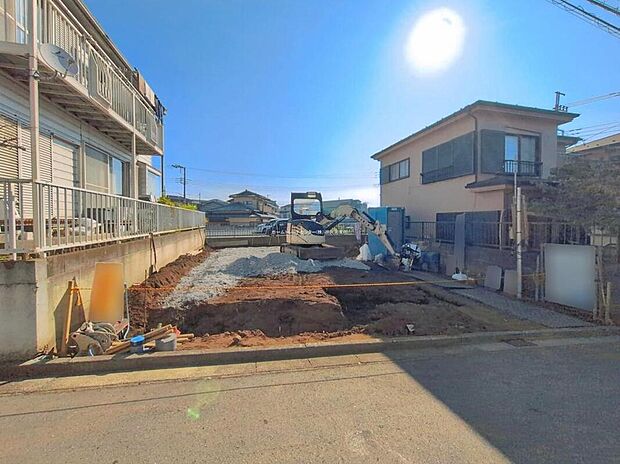 【現地外観写真】『A号棟』
住宅性能評価で耐震等級3(最高等級)を取得!お客様を守る大切な住宅だからこそ、第三者の検査を受けて安心して住んでいただける住宅をご案内させて頂きます。