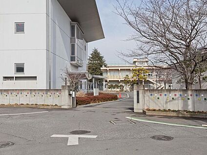 狭山市立西中学校 2700m(徒歩34分)