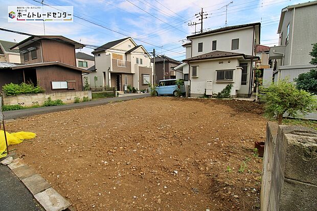 【現地外観写真】『1号棟』
お子様から「自分の部屋がほしい…」そんな成長もうれしいこの頃。お子様のさらなる成長を共に見守る新築マイホーム。