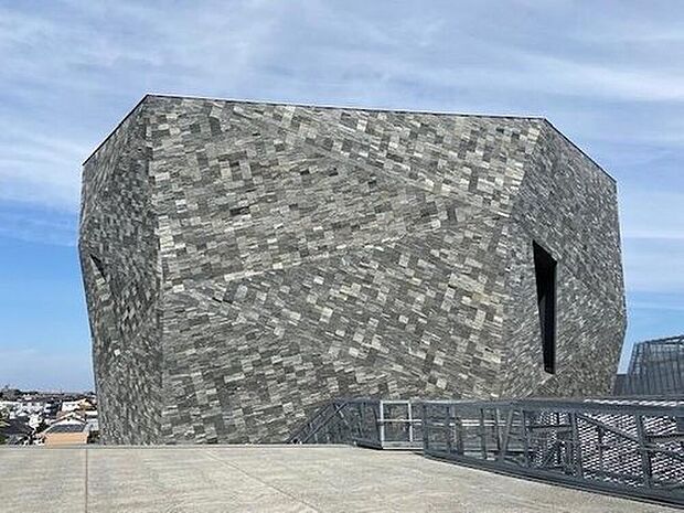 ところざわサクラタウン(約1,692m)