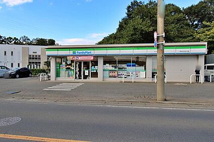 ファミリーマート所沢ネオポリス店 854ｍ(徒歩11分)